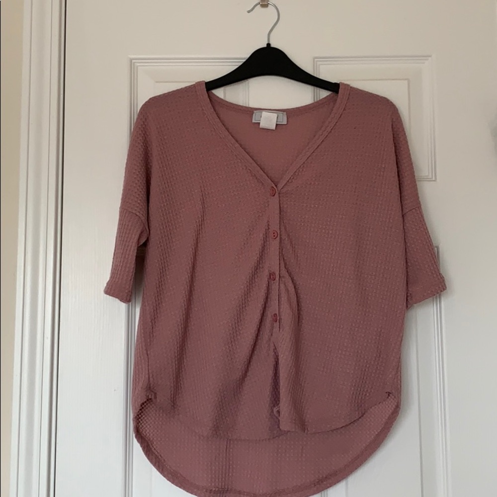 Cute light maroon button down